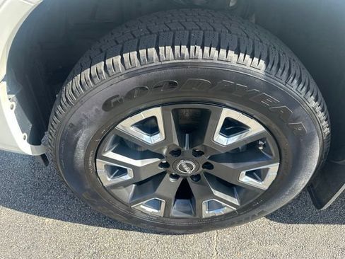 Used 2024 Nissan Titan Platinum Reserve w/ Moonroof Package AWD/4WD image 7