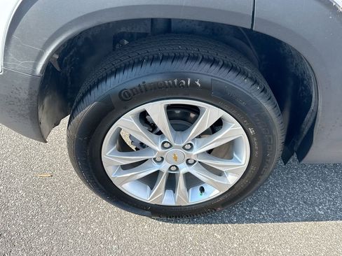 Certified 2023 Chevrolet TrailBlazer LS FWD image 19