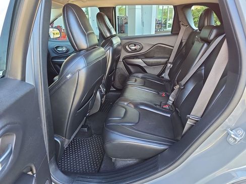 Used 2020 Jeep Cherokee Latitude Plus w/ Cold Weather Group image 26