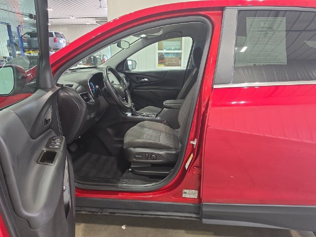 Used 2024 Chevrolet Equinox LT AWD/4WD image 23