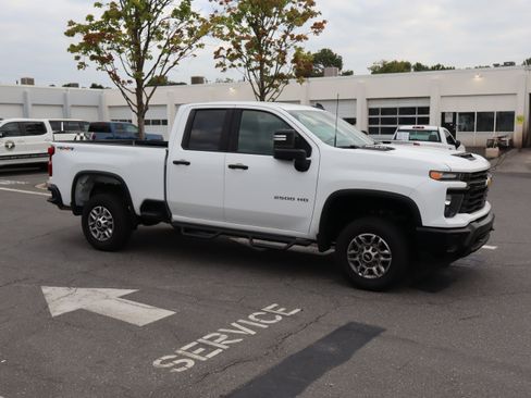 Used 2025 Chevrolet Silverado 2500 W/T w/ WT Convenience Package AWD/4WD image 13