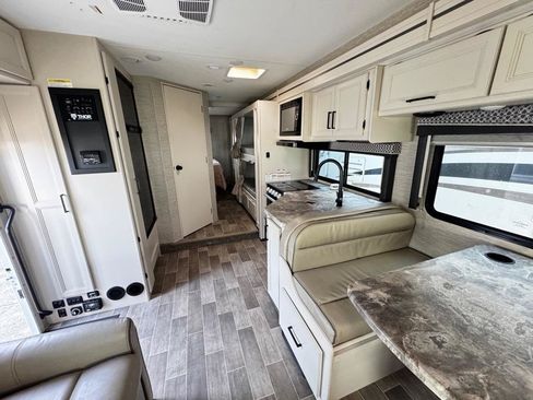 Used 2022 Ford E-450 and Econoline 450 Super Duty w/ Motorhome Prep Package RWD image 23