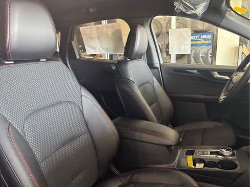 New 2025 Ford Escape ST-Line w/ Tech Pack #1 image 37