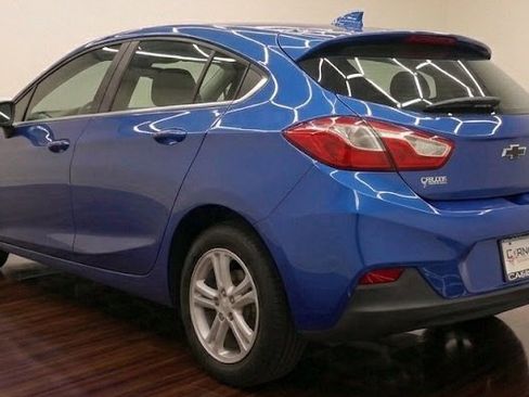 Used 2018 Chevrolet Cruze LT w/ Convenience Package FWD image 6