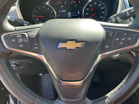 Used 2024 Chevrolet Equinox LT FWD image 19