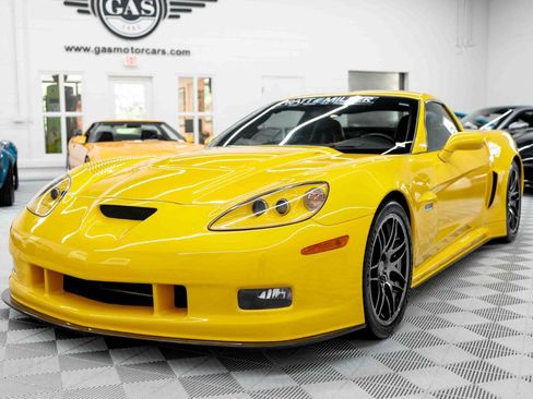 Used 2008 Chevrolet Corvette Z06 w/ Preferred Equipment Group RWD image 3