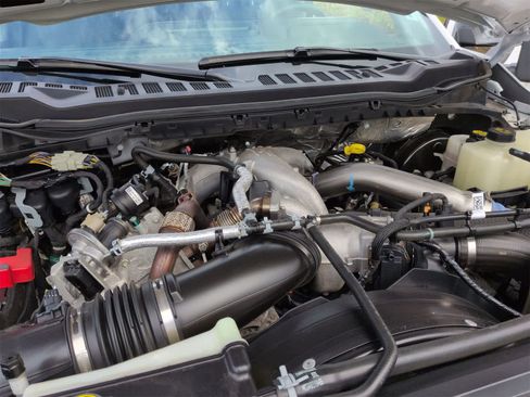 Used 2024 Ford F350 XLT image 14