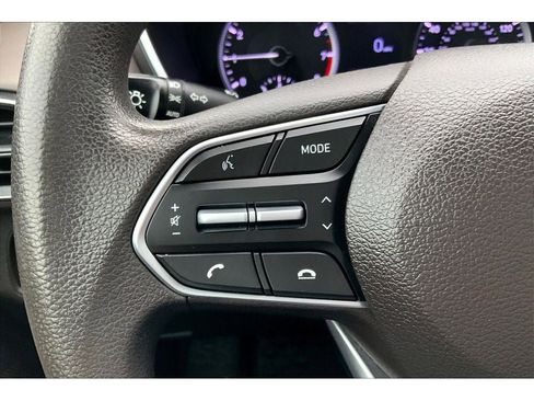 Used 2020 Hyundai Santa Fe SE image 19