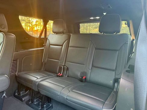 Used 2023 Chevrolet Suburban Premier RWD image 13