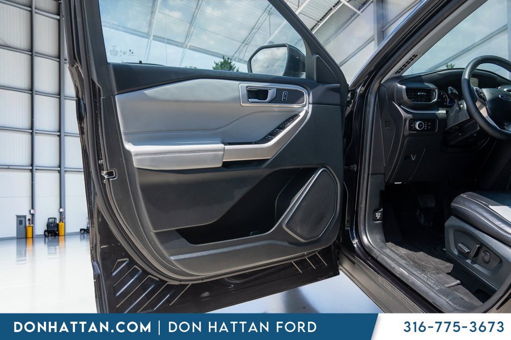 Used 2023 Ford Explorer XLT w/ Equipment Group 202A AWD/4WD image 14