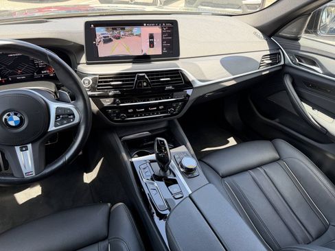Certified 2023 BMW M550i xDrive w/ Executive Package AWD/4WD image 17