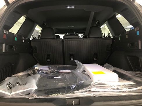 New 2026 Subaru Outback Touring image 11