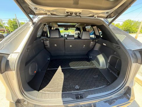 Used 2019 Toyota RAV4 XSE AWD/4WD image 27
