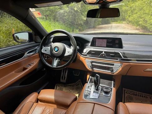 Used 2020 BMW 740i xDrive w/ M Sport Package AWD/4WD image 28