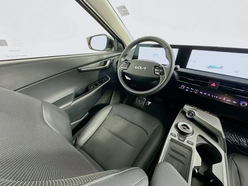 Used 2024 Kia EV6 Light RWD image 11