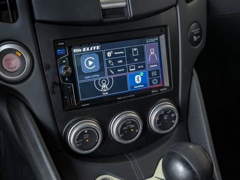 Used 2020 Nissan 370Z Coupe image 23