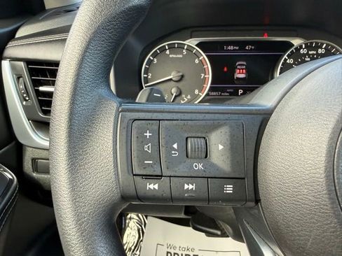 Used 2024 Nissan Rogue SV image 18