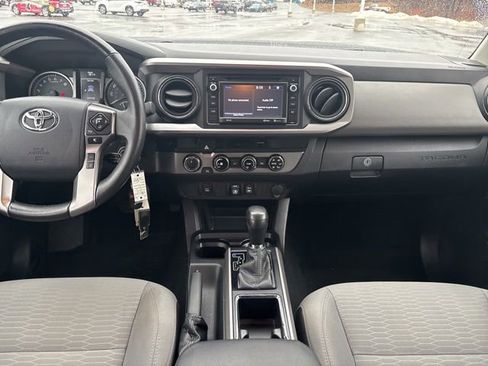 Used 2018 Toyota Tacoma SR5 image 26