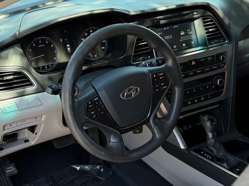 Used 2016 Hyundai Sonata Sport FWD image 13