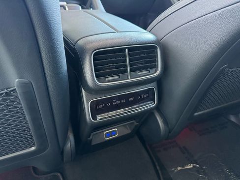 Certified 2024 Mercedes-Benz GLS 450 4MATIC image 19