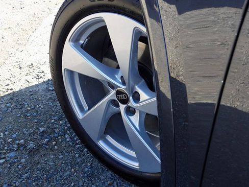 New 2025 Audi Q5 Prestige image 11