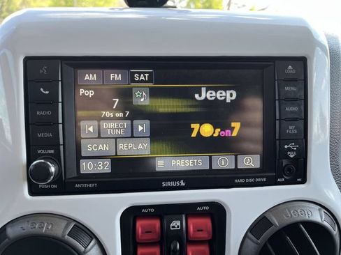 Used 2017 Jeep Wrangler Unlimited Sport AWD/4WD image 13