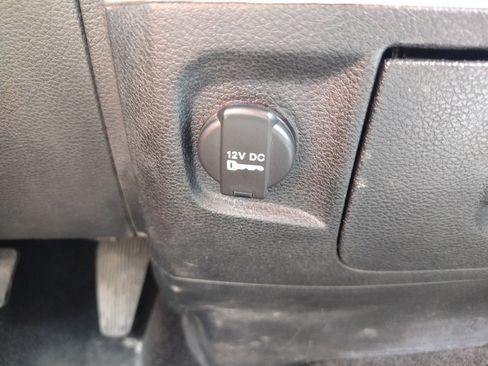 Used 2016 RAM 1500 Classic SLT image 23