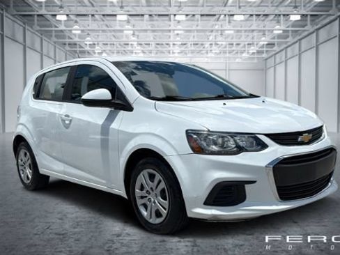 Used 2017 Chevrolet Sonic LT FWD image 7
