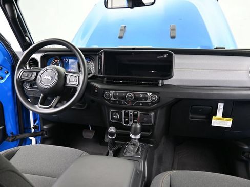 Used 2026 Jeep Wrangler Unlimited Sport AWD/4WD image 12