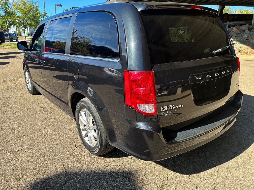 Used 2018 Dodge Grand Caravan SXT FWD image 3