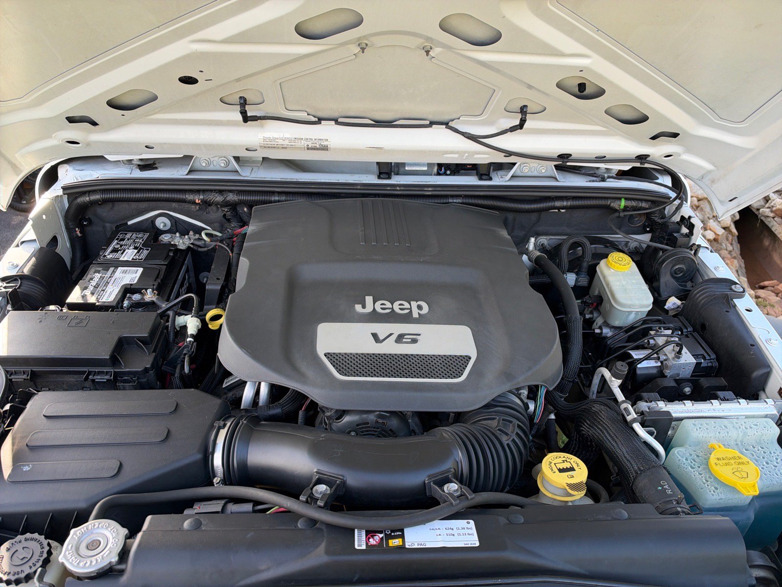 Used 2015 Jeep Wrangler Sport w/ Quick Order Package 24S AWD/4WD image 19