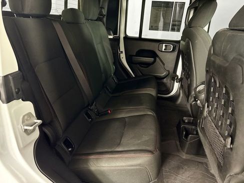 Used 2022 Jeep Gladiator Rubicon w/ Cold Weather Group image 37