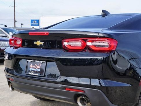 Used 2023 Chevrolet Camaro LT image 5