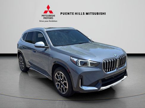 Used 2023 BMW X1 xDrive28i w/ Premium Package AWD/4WD image 3