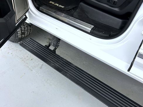 Used 2021 RAM 2500 Limited image 9