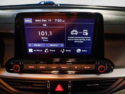 Used 2024 Kia Forte LXS w/ LXS Technology Package image 16