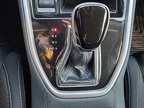 Used 2023 Subaru Outback Premium image 11