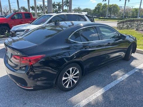 Used 2017 Acura TLX FWD image 3