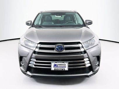 Used 2019 Toyota Highlander Limited Platinum