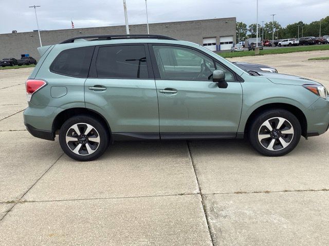 Used 2017 Subaru Forester 2.5i Premium AWD/4WD image 10