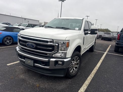 Used 2021 Ford F250 Lariat w/ Lariat Ultimate Package image 3