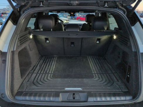 Used 2024 Land Rover Range Rover Sport SE image 35