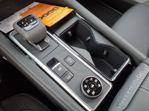 New 2026 Nissan Pathfinder SL image 24