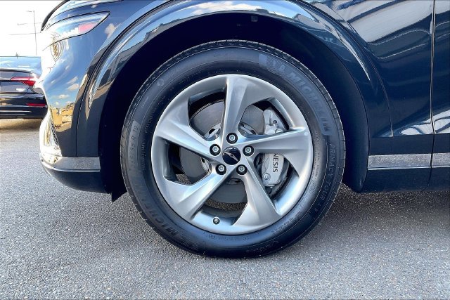 Certified 2026 Genesis GV70 2.5T Select AWD/4WD image 10