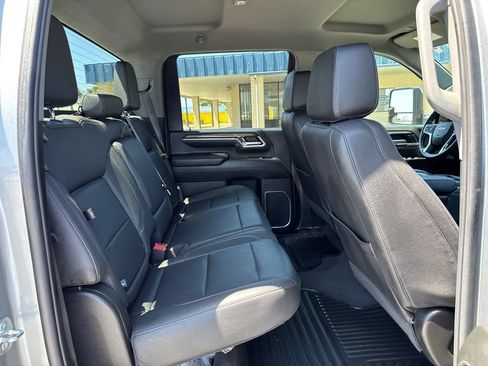 Used 2024 Chevrolet Silverado 2500 LTZ AWD/4WD image 18