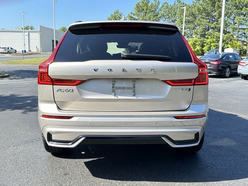Used 2024 Volvo XC60 B5 Plus w/ Climate Package AWD/4WD image 12