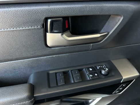 Used 2026 Toyota Tundra Limited AWD/4WD image 10