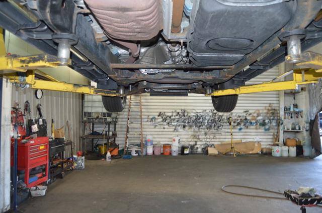 Used 2010 Ford Explorer Sport Trac XLT AWD/4WD image 35