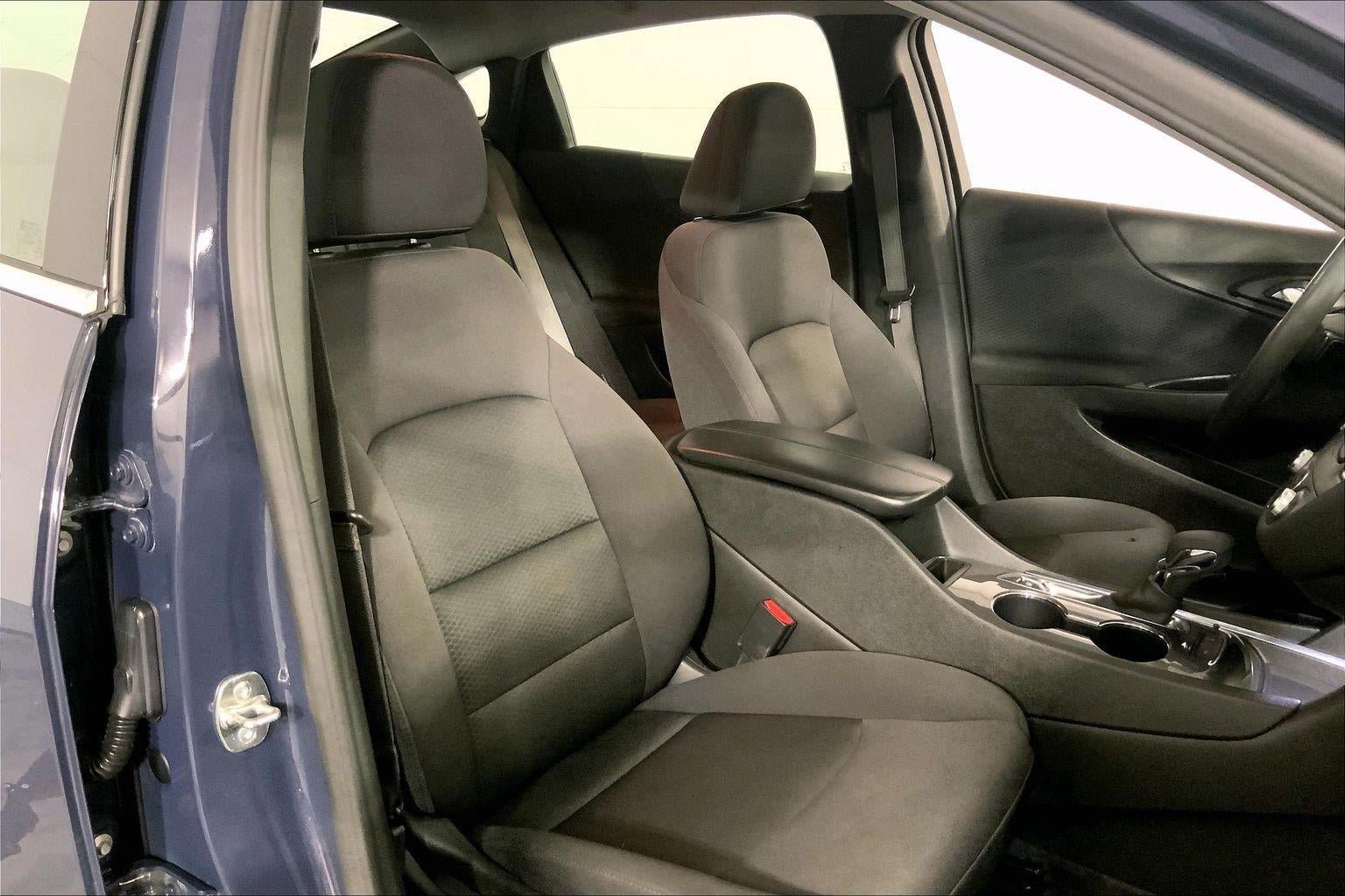 Used 2025 Chevrolet Malibu LT FWD image 7