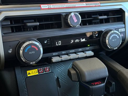 New 2025 Toyota Tacoma TRD Off-Road image 18